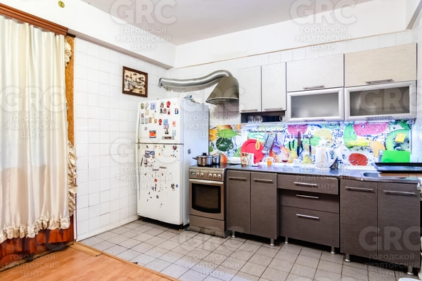 
  Продается 4-комн. квартира, 228 м², Депутатская ул, д. 7
. Фото 16.