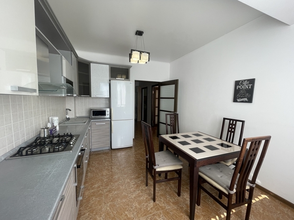 
  Продается 2-комн. квартира, 61 м², Ильинский пер, д. 18
. Фото 4.