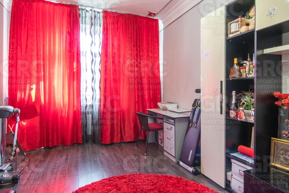 
  Продается 2-комн. квартира, 54 м², Гагарина ул, д. 48
. Фото 4.