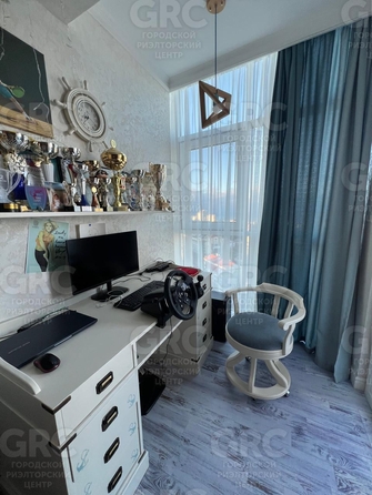 
  Продается 4-комн. квартира, 110 м², Альпийская ул, д. 27
. Фото 27.