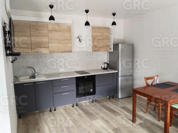 
  Продается 1-комн. квартира, 39.7 м², Искры ул, д. 68
. Фото 2.