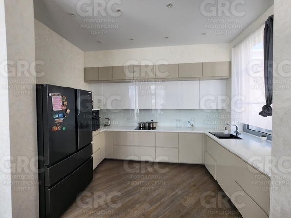 
  Продается коттедж, 350 м², Сочи
. Фото 2.
