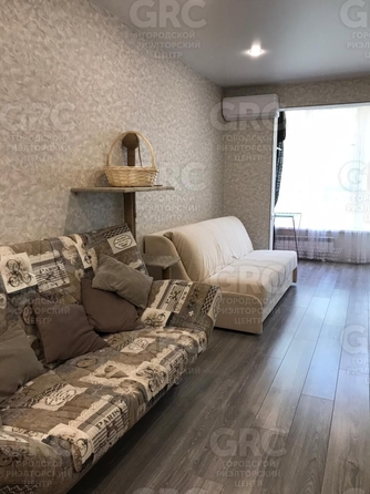 
  Продается 1-комн. квартира, 35.3 м², Есауленко ул, д. 6а
. Фото 1.