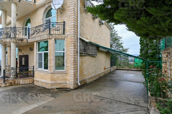 
  Продается дом, 400 м², Сочи
. Фото 2.