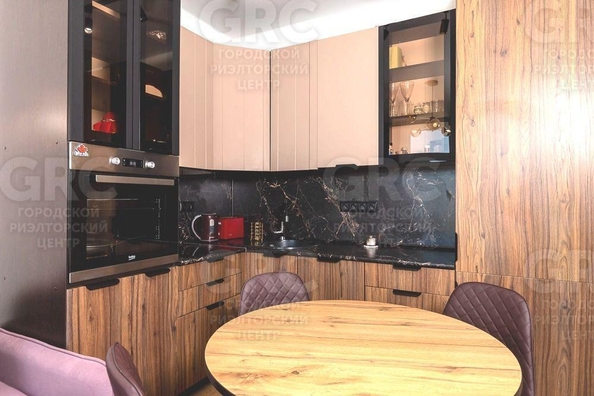 
  Продается 2-комн. квартира, 45 м², Гастелло ул, д. 27Б
. Фото 3.