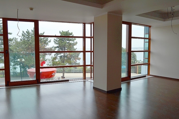 
  Продается 1-комн. квартира, 121 м², Революции пр-кт, д. 3
. Фото 1.