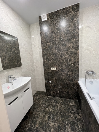 
  Продается 2-комн. квартира, 73 м², Ленина ул, д. 183
. Фото 4.