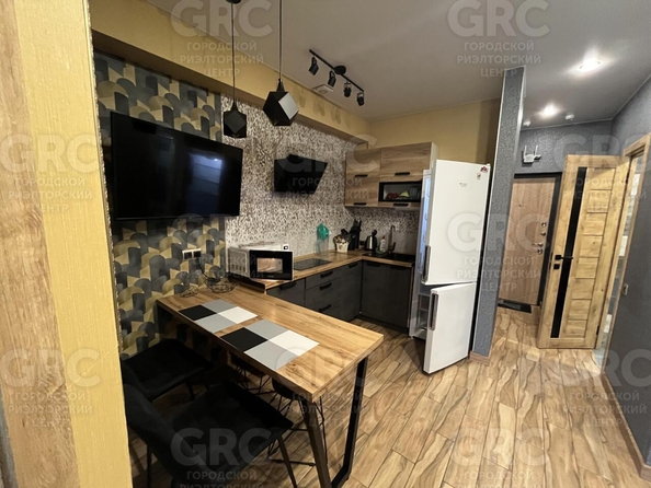 
  Продается 1-комн. квартира, 33.2 м², Полтавская ул, д. 54
. Фото 6.