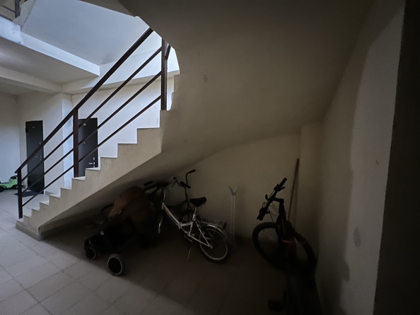 
  Продается 1-комн. квартира, 46 м², Комарова ул
. Фото 7.