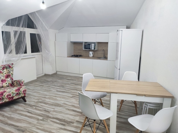
  Продается 2-комн. квартира, 69 м², Крымская ул, д. 34
. Фото 9.