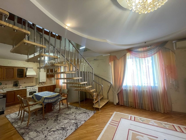 
  Продается 3-комн. квартира, 90 м², Краснозеленых ул, д. 29/12
. Фото 3.