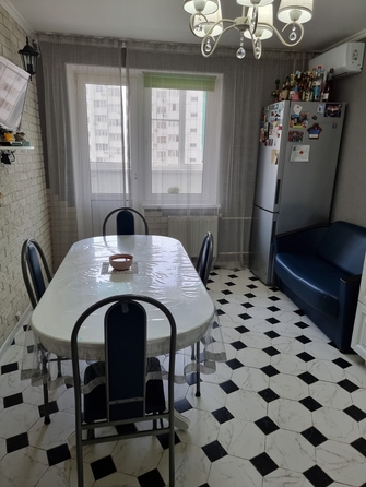 
  Продается 2-комн. квартира, 62 м², Ленина ул, д. 196
. Фото 2.