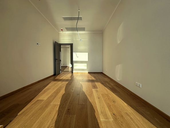 
  Продается 1-комн. квартира, 63 м², Революции пр-кт, д. 3
. Фото 9.