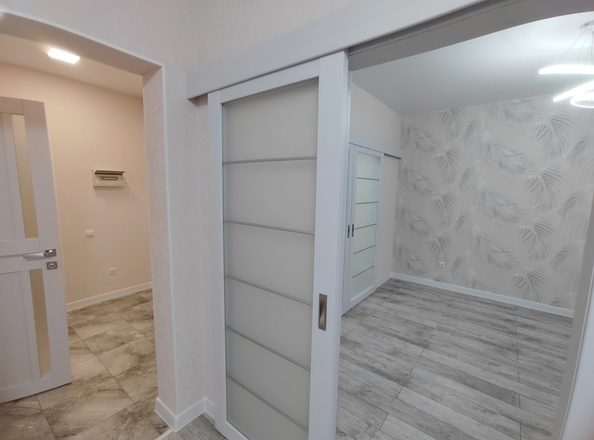 
  Продается 1-комн. квартира, 42 м², Владимирская ул, д. 142
. Фото 3.