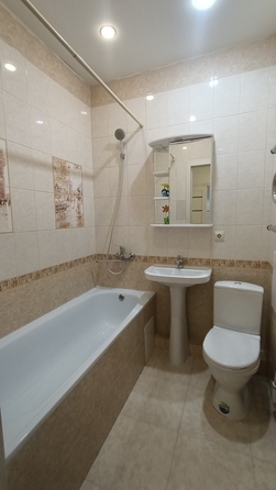 
  Продается 1-комн. квартира, 42 м², Астраханская ул, д. 76
. Фото 3.