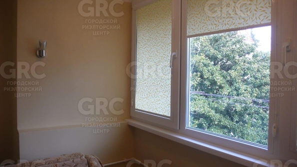 
  Продается 1-комн. квартира, 31 м², Конституции СССР ул, д. 8
. Фото 6.