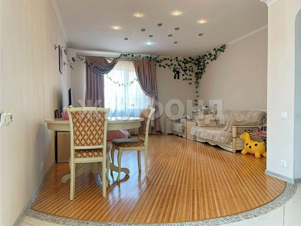
  Продается 2-комн. квартира, 61.3 м², Ангарская ул, д. 1/8
. Фото 3.