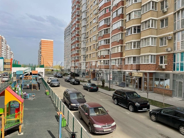 
  Продается 3-комн. квартира, 77.2 м², Цезаря Куникова ул
. Фото 13.