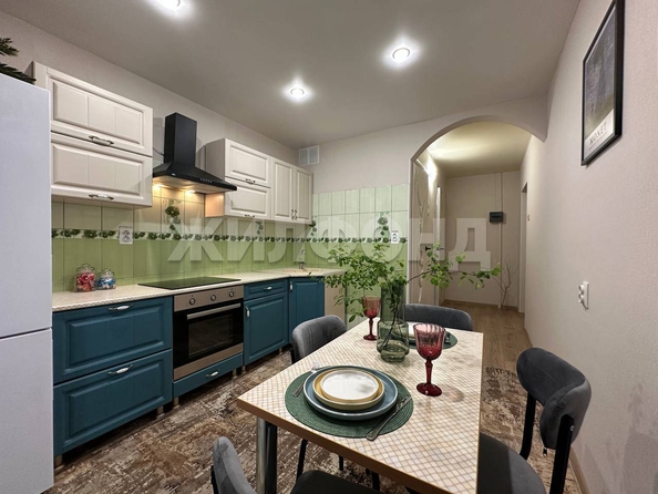 
  Продается 4-комн. квартира, 109.7 м², Черкасская ул, д. 47
. Фото 10.