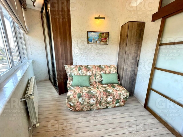 
  Продается 1-комн. квартира, 37 м², Макаренко ул, д. 40
. Фото 2.