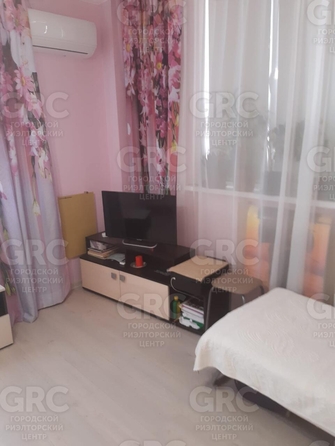 
  Продается 1-комн. квартира, 35 м², Виноградная ул, д. 76
. Фото 3.