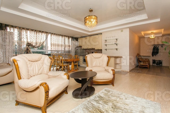 
  Продается 2-комн. квартира, 84 м², Калужская ул, д. 23а
. Фото 9.