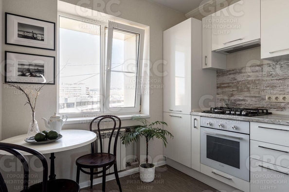 
  Продается 2-комн. квартира, 50 м², Навагинская ул, д. 12
. Фото 1.