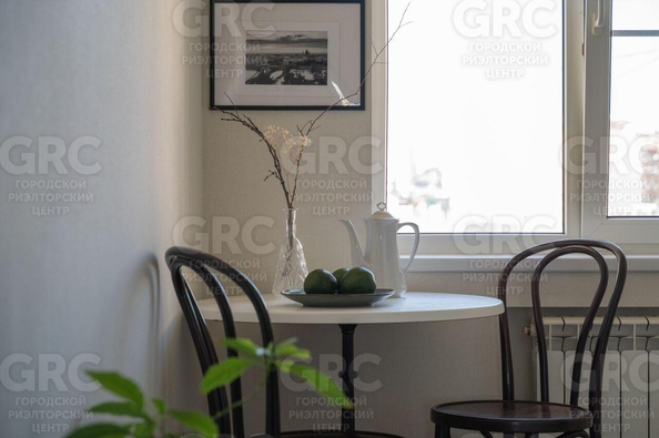 
  Продается 2-комн. квартира, 50 м², Навагинская ул, д. 12
. Фото 2.