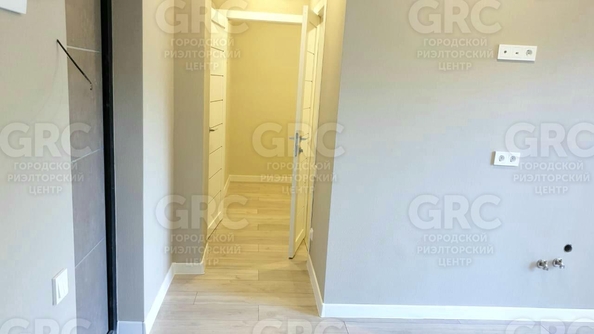 
  Продается апартамент, 27.6 м², Южно-российская (Адлерский р-н) ул, д. 17/1
. Фото 8.