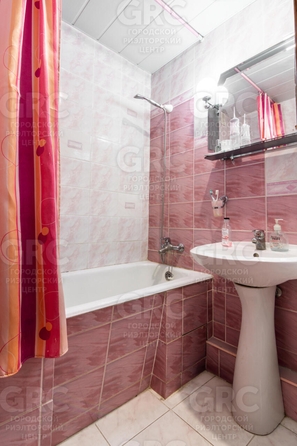
  Продается 3-комн. квартира, 75.5 м², Альпийская ул, д. 31А
. Фото 16.
