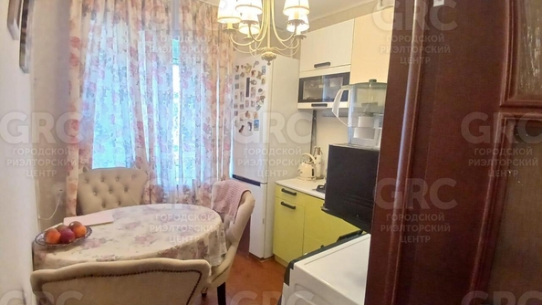 
  Продается 1-комн. квартира, 32 м², Конституции СССР ул, д. 32
. Фото 5.