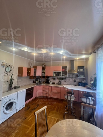 
  Продается 4-комн. квартира, 140 м², Учительская ул, д. 24/1
. Фото 3.