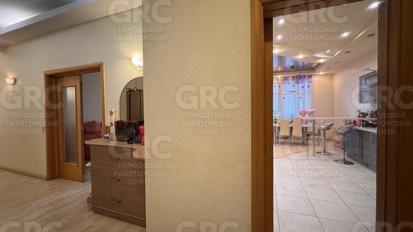 
  Продается 3-комн. квартира, 134.4 м², Войкова ул, д. 35
. Фото 10.