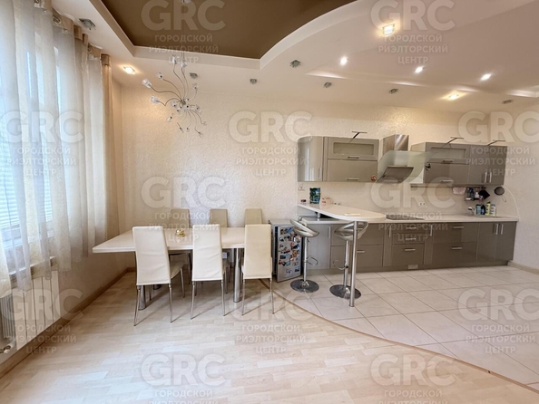 
  Продается 3-комн. квартира, 134.4 м², Войкова ул, д. 35
. Фото 13.