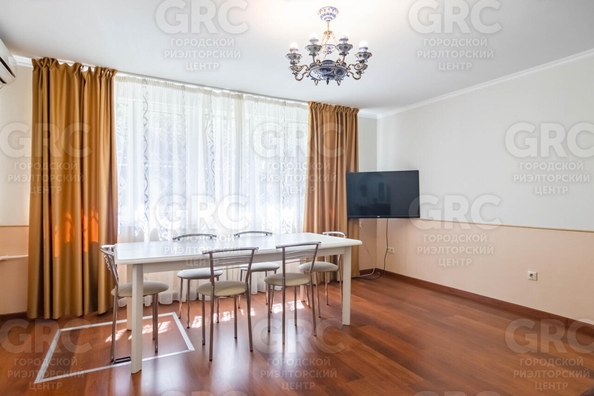 
  Продается 4-комн. квартира, 75 м², Новоселов ул, д. 11
. Фото 2.