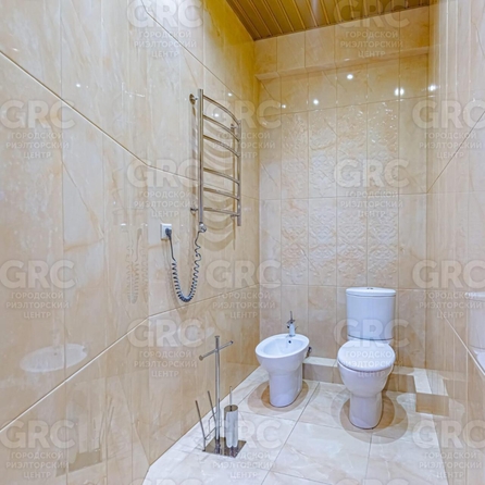 
  Продается 2-комн. квартира, 85 м², Туапсинская ул, д. 9/2
. Фото 8.