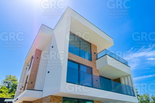 
  Продается дом, 300 м², Сочи
. Фото 3.