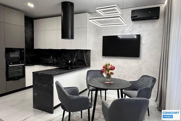 
  Продается 2-комн. квартира 91.42 м², в ЖК Золотой Берег, литер 1. Фото 2.