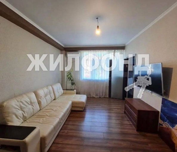 
   Продам 2-комнатную, 42 м², Макаренко ул, 8/6А

. Фото 1.