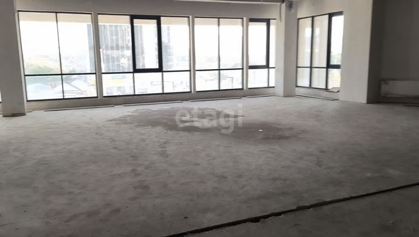 
  Сдается универсальное помещение 392.1 м², в ЖК Девелопмент-Плаза. Фото 7.