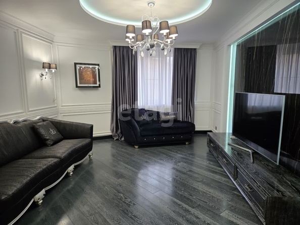
  Продается 4-комн. квартира 136.8 м². Фото 1.