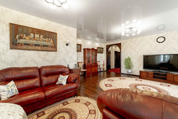
  Продается 3-комн. квартира 102.9 м². Фото 1.