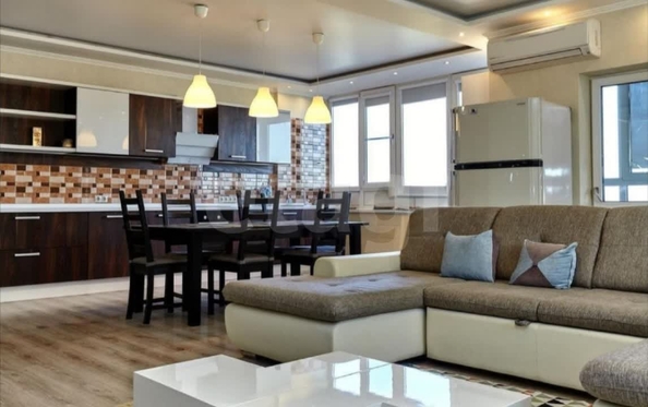 
  Продается 2-комн. квартира 97.9 м². Фото 2.