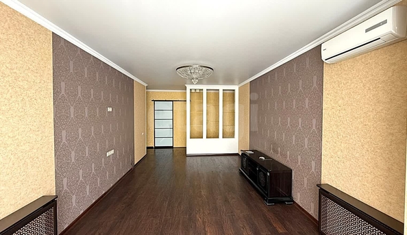 
  Продается 3-комн. квартира 122.3 м². Фото 1.
