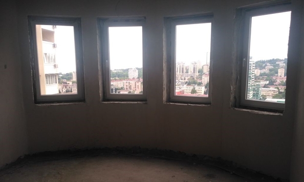 
   Продам 3-комнатную, 92 м², Альпийский квартал

. Фото 2.