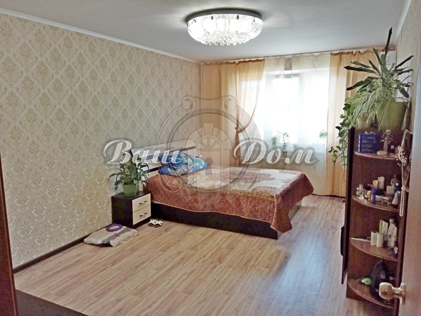 
   Продам 3-комнатную, 90 м², Маршала Жукова ул, 1к6

. Фото 6.