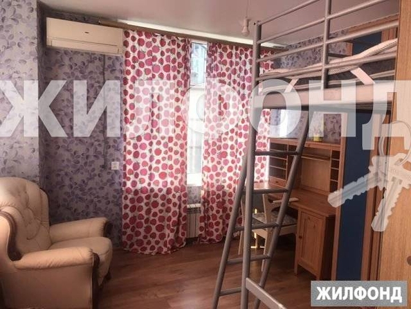 
   Продам 2-комнатную, 47.7 м², Лысая гора ул, 27/22

. Фото 4.