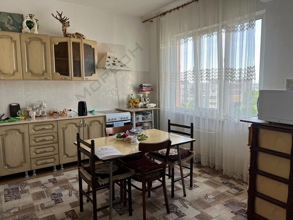 
   Продам 4-комнатную, 100 м², Сормовская ул, 210

. Фото 3.