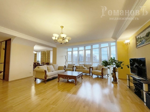 
   Продам 4-комнатную, 178.4 м², Мира ул, 282/2

. Фото 5.