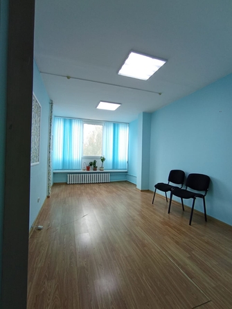 
   Сдам офис, 40 м², Крайнего ул, 79

. Фото 2.